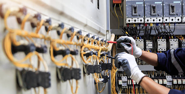 Professional Electrician technician working in Bath, PA